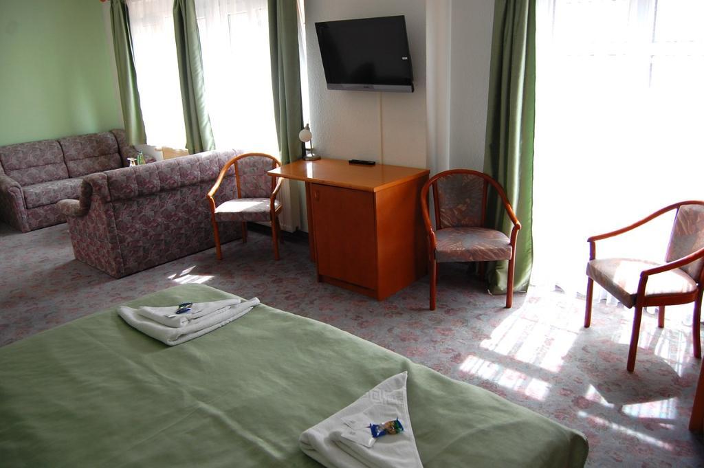 Hotel Am Markt Eckartsberga Exteriör bild