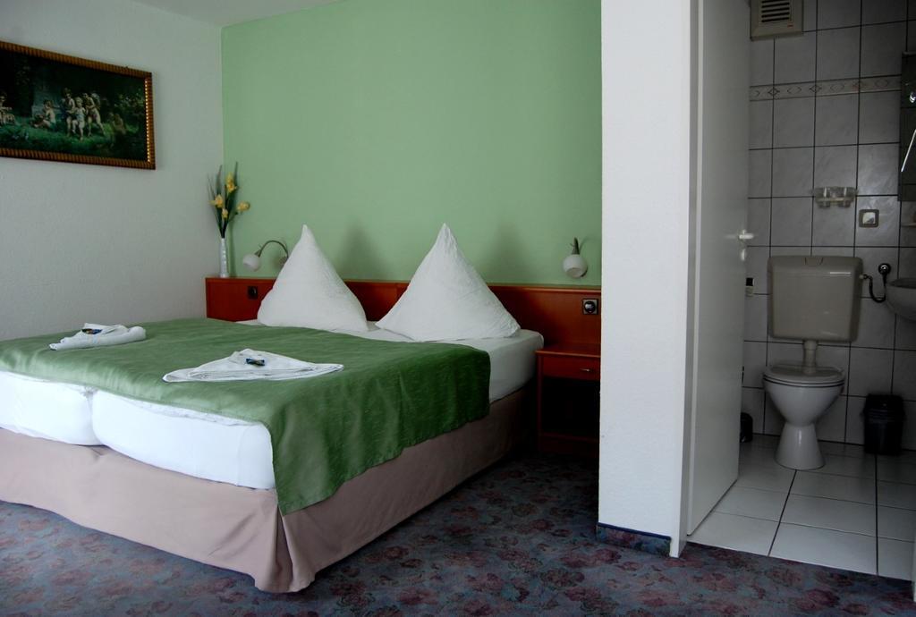 Hotel Am Markt Eckartsberga Exteriör bild