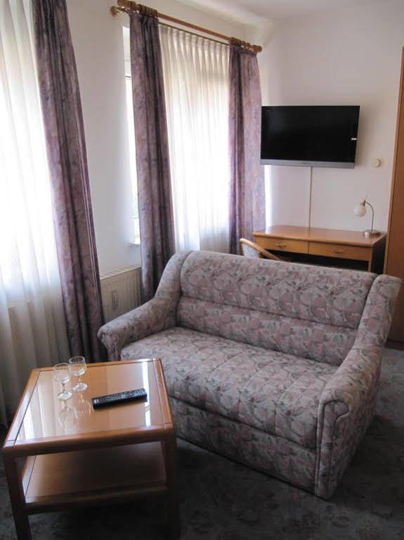 Hotel Am Markt Eckartsberga Exteriör bild